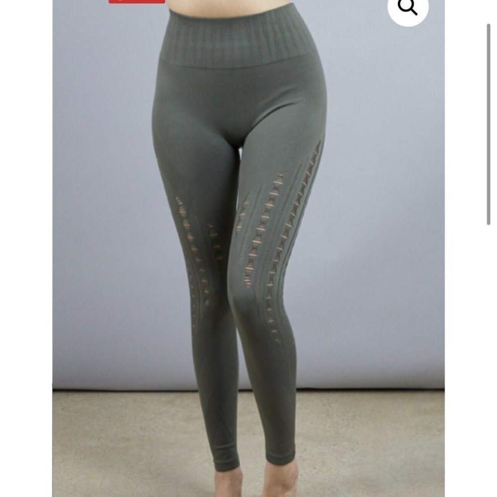 Savvi Seamless Mantra Cut out Leggings Tight Womens Size XS/S Hunter Green